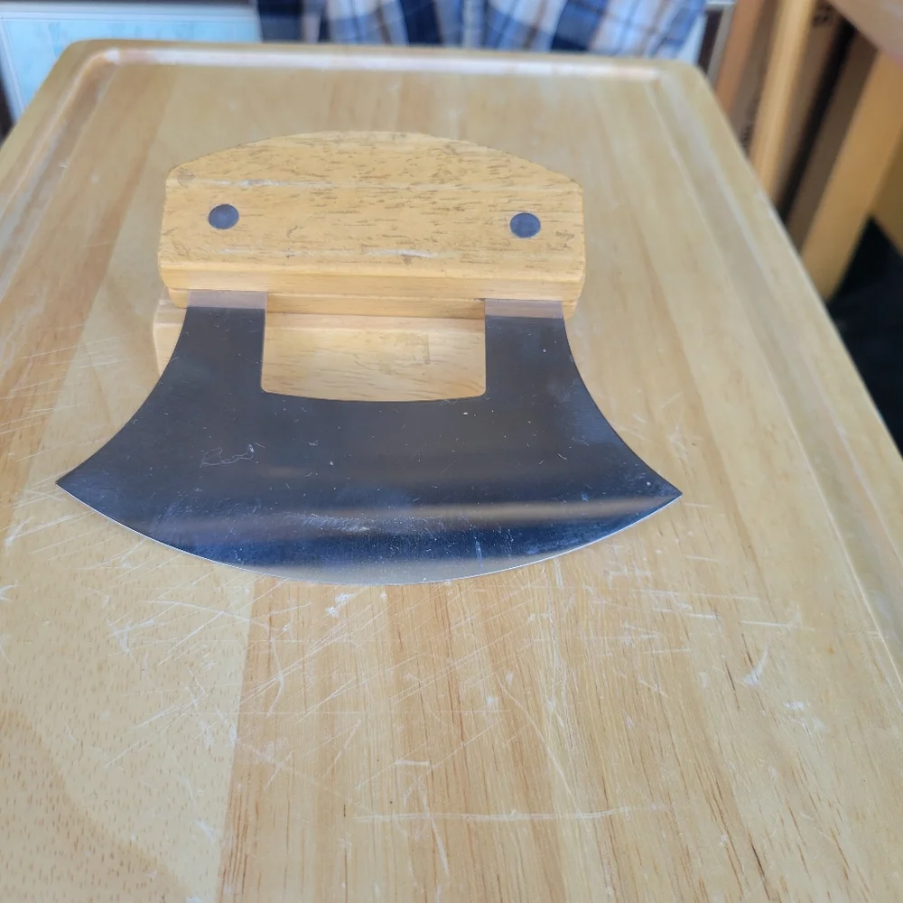 Alaska Ulu Knife with Wooden Handle